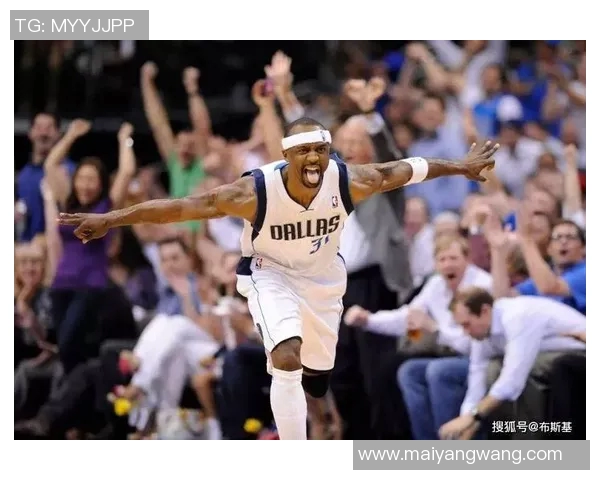 2011年NBA季后赛小牛与雷霆第三场激战回顾与精彩瞬间分析