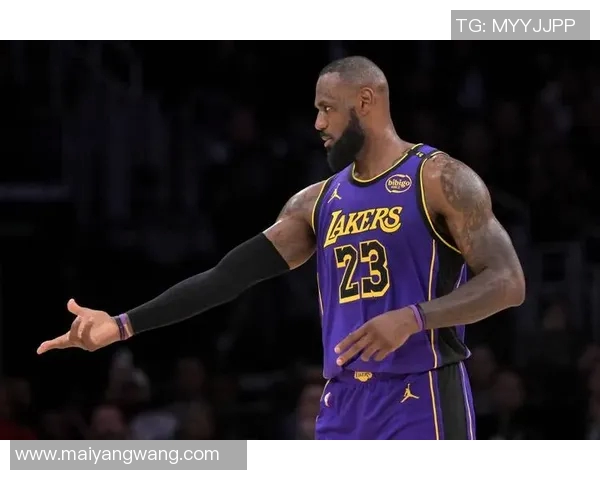 詹姆斯领衔湖人与快船对决数据分析与赛季表现总结