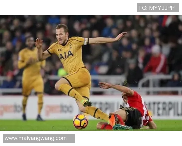 埃斯特拉尔与塔亚文的激烈对决分析及比赛前瞻