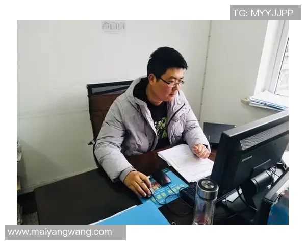 贾诚:在新时代背景下的青年奋斗与成长故事探讨 贾诚:在新时代背景下的青年奋斗与成长故事探讨