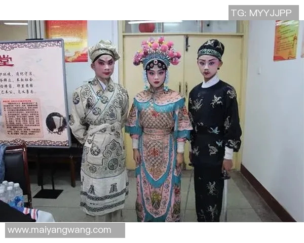 国家队队服背后的故事与文化传承探讨 国家队队服背后的故事与文化传承探讨