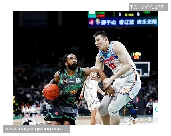 今晚辽宁本钢迎战新疆篮球队期待精彩对决和激烈竞争的巅峰对决